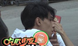 网友爆料秦霄贤视频,网友热议背后的真相揭秘